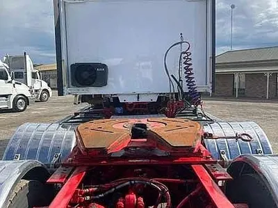 2017 Kenworth T909 140 ton rated photo 12