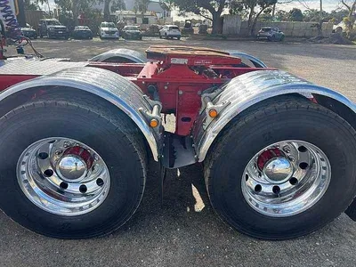 2017 Kenworth T909 140 ton rated photo 28