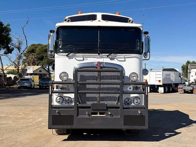 2018 Kenworth K200 Big Cab Prime Mover 155T Rated - Image 2