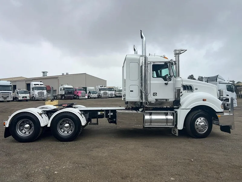 2018 Mack SUPERLINER 6X4 Prime Mover will take 4 mtr tip body - Image 5