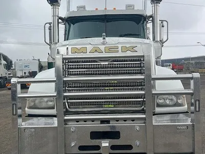 2018 Mack SUPERLINER 6X4 Prime Mover will take 4 mtr tip body photo 7