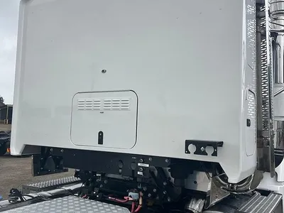 2018 Mack SUPERLINER 6X4 Prime Mover will take 4 mtr tip body photo 8