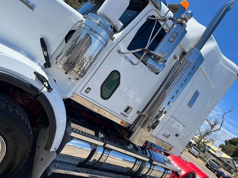 2018 Western Star 4800 6x4 PRIME MOVER 106 TONNE ROAD TRAIN GCM. B DOUBLE/ROAD TRAIN DETROIT ENGINE REBUILD 200000kms AGO - Image 6