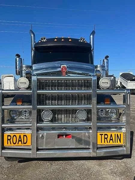 2021 Kenworth T610 T610 SAR 6x4 prime mover with recent engine rebuild - Image 8
