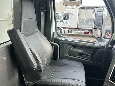 2022 Freightliner Cascadia 6x4 Day Cab Hardox tipper with 148608 kms photo 25