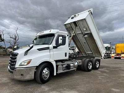 2022 Freightliner Cascadia 6x4 Day Cab Hardox tipper with 148608 kms photo 34