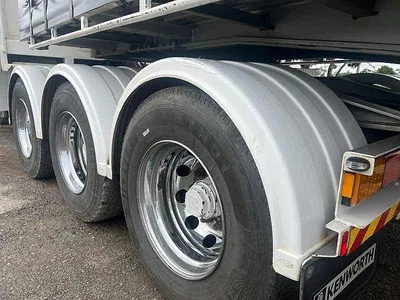2017 Krueger Curtainsiders BDouble curtainsiders rear drop deck with mezz photo 13