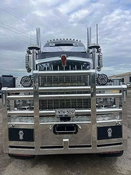 2021 Kenworth C5 Series C509 with recent engine history and low kms - Image 11