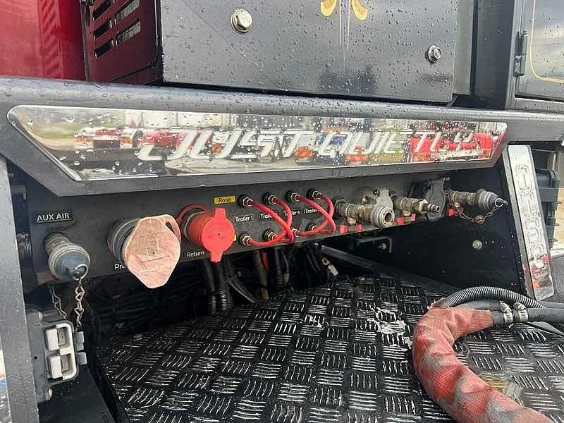2021 Kenworth C5 Series C509 with recent engine history and low kms - Image 19