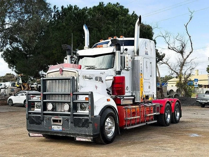2008 Kenworth T900 Series T908 - Image 3