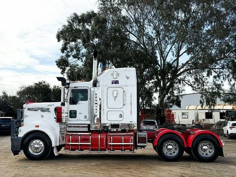 2008 Kenworth T900 Series T908 - Image 4