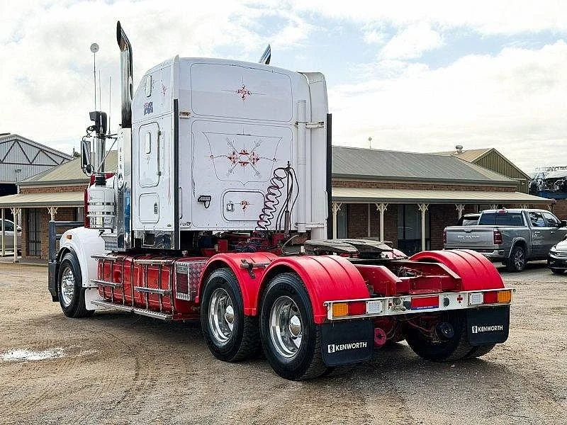 2008 Kenworth T900 Series T908 - Image 5