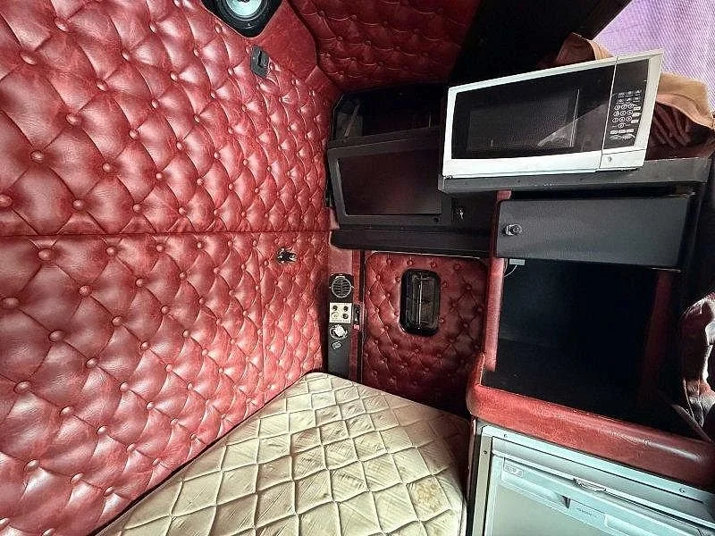 2008 Kenworth T900 Series T908 - Image 48