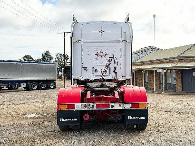 2008 Kenworth T900 Series T908 - Image 6