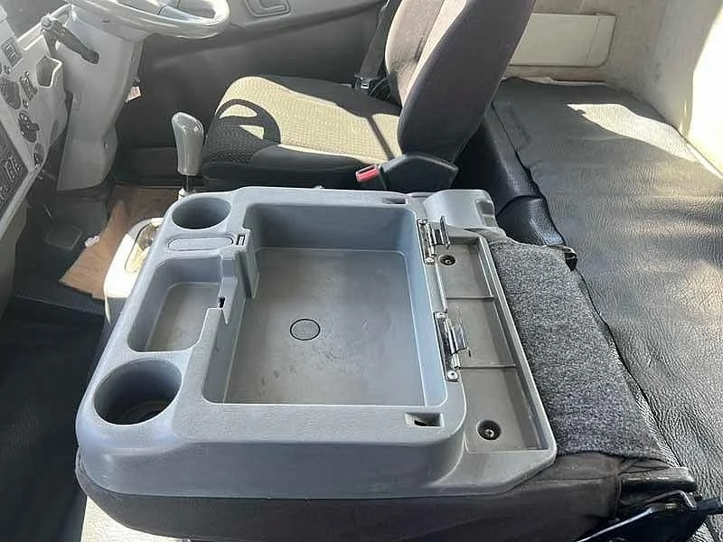2015 Fuso Fighter 1627 4x2 Tray Truck - Image 24