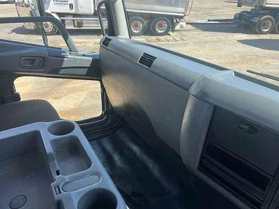 2015 Fuso Fighter 1627 4x2 Tray Truck photo 28