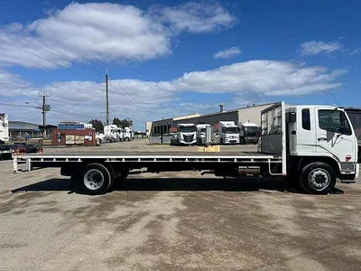 2015 Fuso Fighter 1627 4x2 Tray Truck photo 4