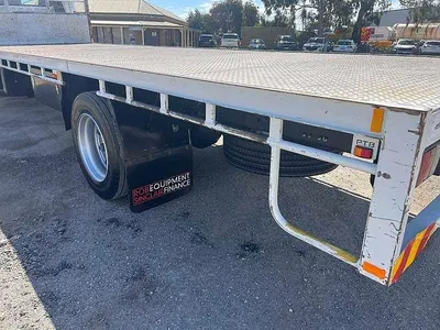 2015 Fuso Fighter 1627 4x2 Tray Truck photo 7