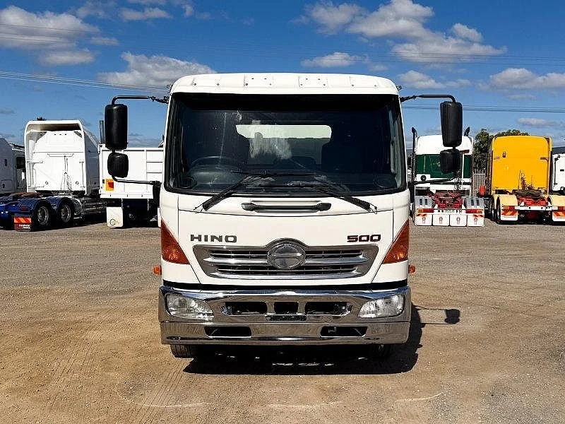 2015 Hino 500 Series FE1426 Auto Tipper - Image 2