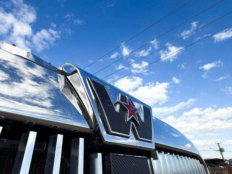 2019 Western Star 5800 Series 5864SS - Image 11