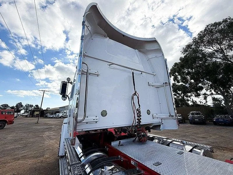 2019 Western Star 5800 Series 5864SS - Image 16