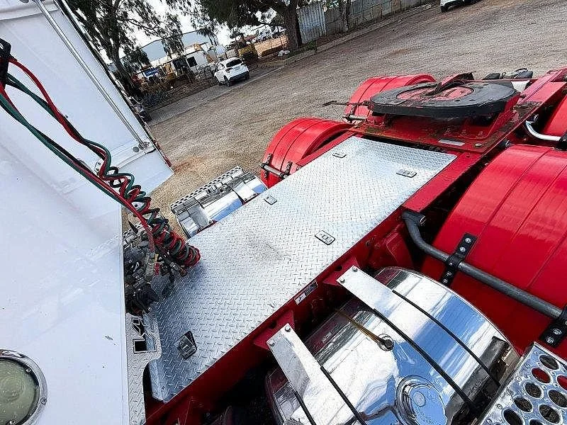 2019 Western Star 5800 Series 5864SS - Image 17