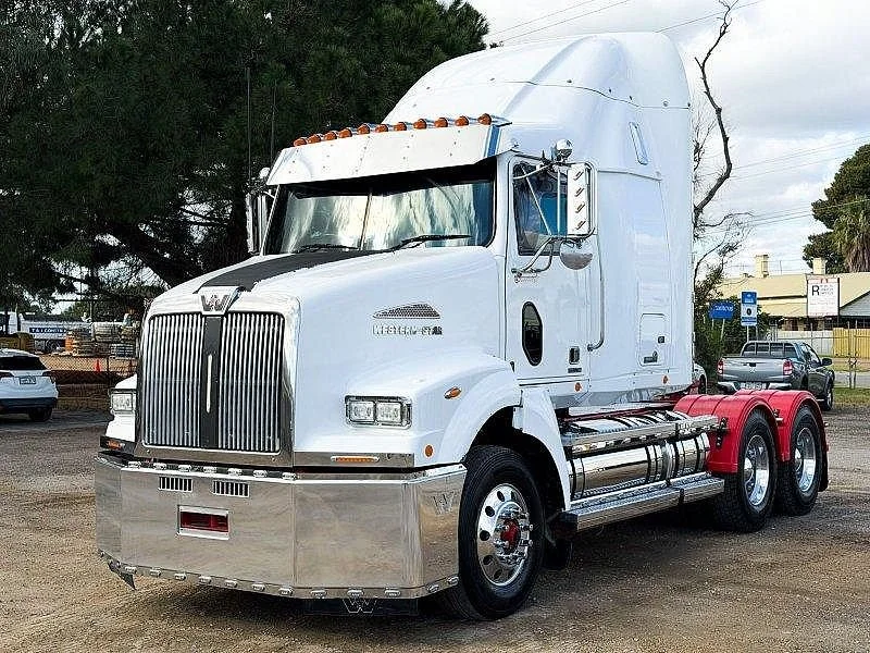 2019 Western Star 5800 Series 5864SS - Image 3