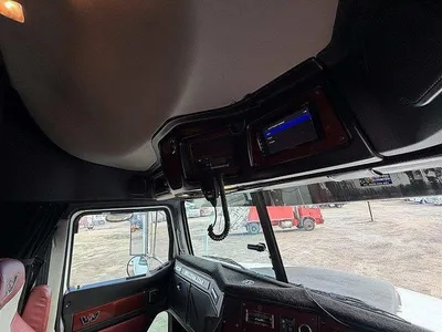 2019 Western Star 5800 Series 5864SS photo 36