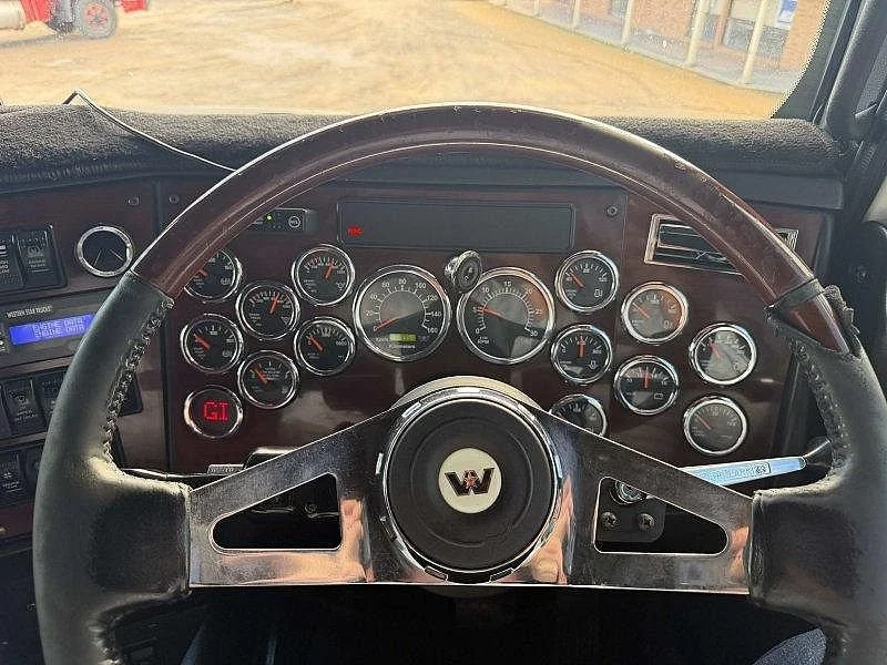 2019 Western Star 5800 Series 5864SS - Image 50