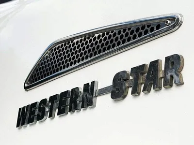 2019 Western Star 5800 Series 5864SS photo 9