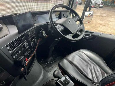 2022 Volvo FH Series FH600 XL Globetrotter 6x4 prime mover photo 22