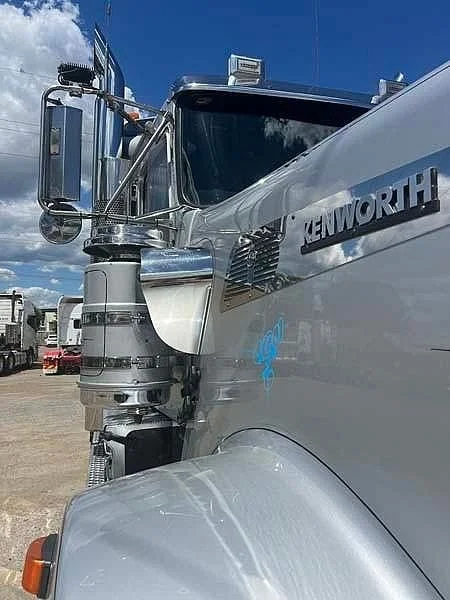 2018 Kenworth T909 6x4 prime mover rebuild history - Image 16