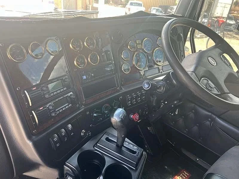 2018 Kenworth T909 6x4 prime mover rebuild history - Image 21