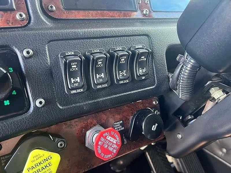 2018 Kenworth T909 6x4 prime mover rebuild history - Image 23