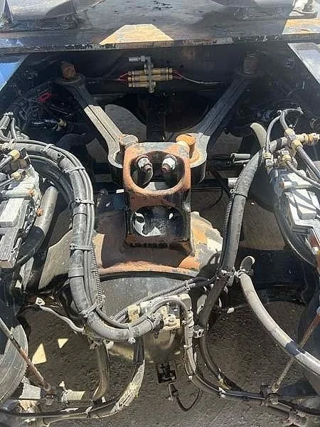 2018 Kenworth T909 6x4 prime mover rebuild history - Image 5