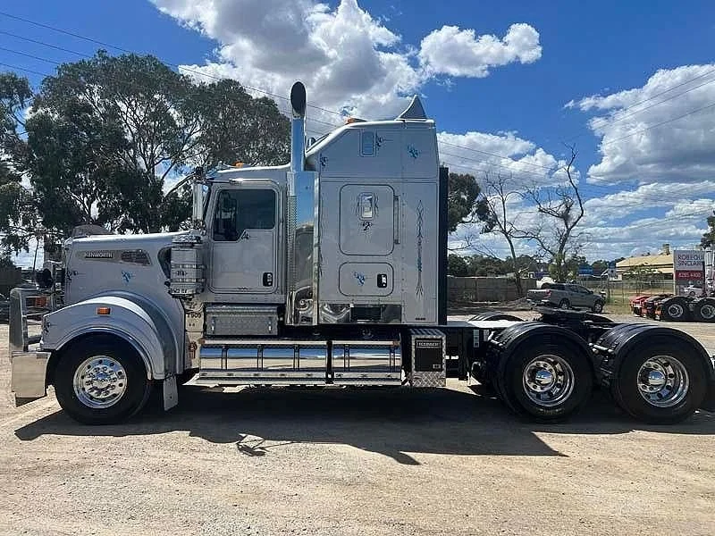 2018 Kenworth T909 6x4 prime mover rebuild history - Image 7