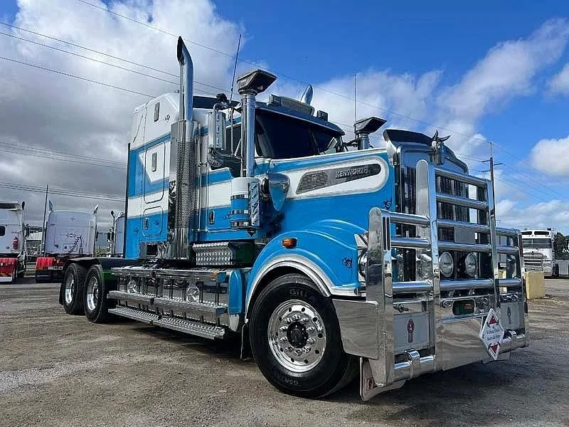 2020 Kenworth T909 6x4 prime mover 155 ton Recent Cummins engine work - Image 2