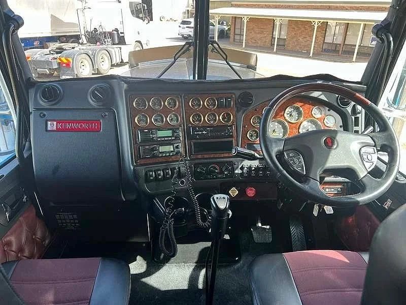 2020 Kenworth T909 6x4 prime mover 155 ton Recent Cummins engine work - Image 33